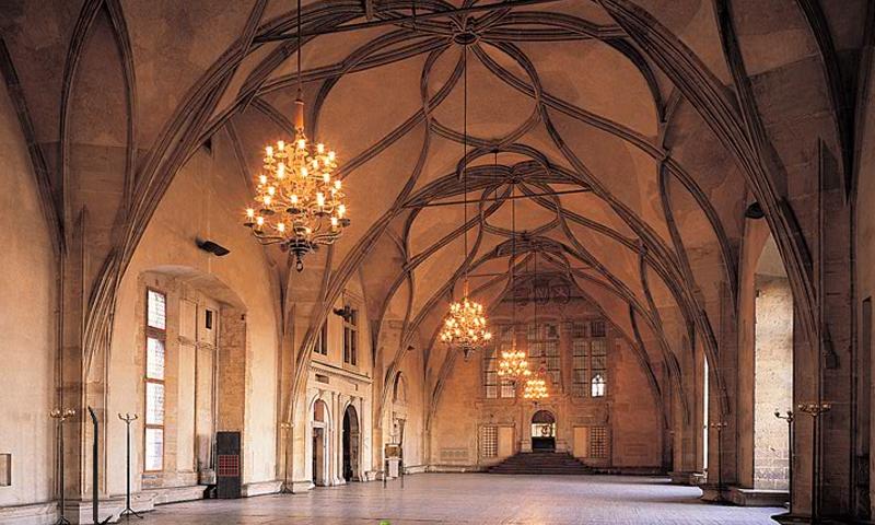 Escape From Prague Castle